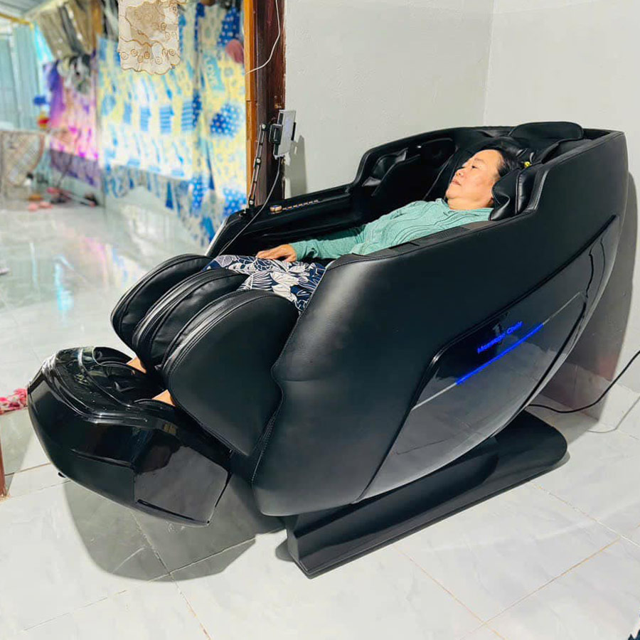 Cô Châu Ở Khánh Hòa Chọn Mua Ghế Massage Lifesport LS-825