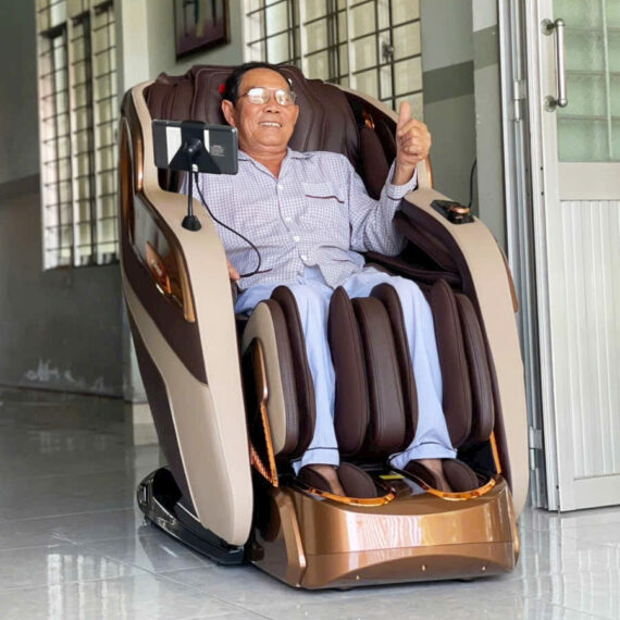 Giao Ghế Massage LS-650 Cho Chú Đạo Ở Khánh Hòa