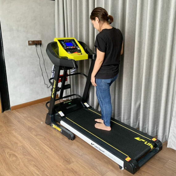 Máy chạy bộ Lifesport LS-4000 với màn hình LCD hiển thị đầy đủ thông tin